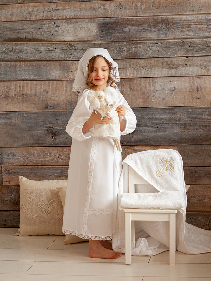 Крестильный набор для девочки "Традиция" с полотенцем фото 5