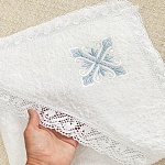 Кружевное полотенце для крещения "Лучистый крест"