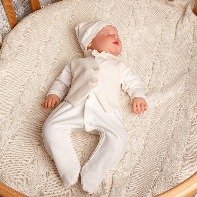 Фото товара "Костюм на выписку мальчика "Джентльмен" ваниль" из магазина ЛиноБамбино