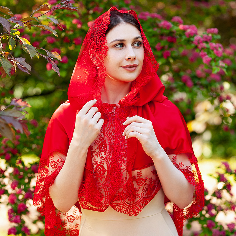 Праздничный платок с капюшоном "Августина" фото 1