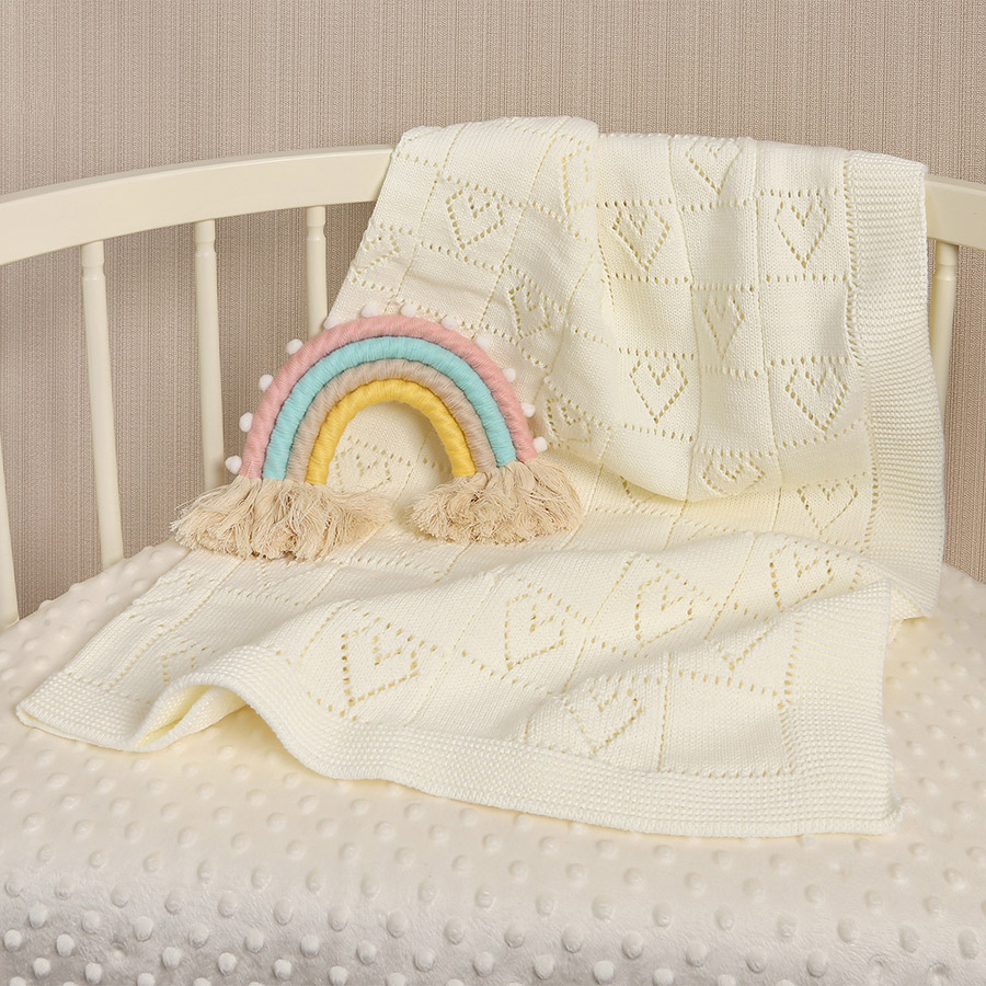 Детский плед "Сердечки" молочный фото 2