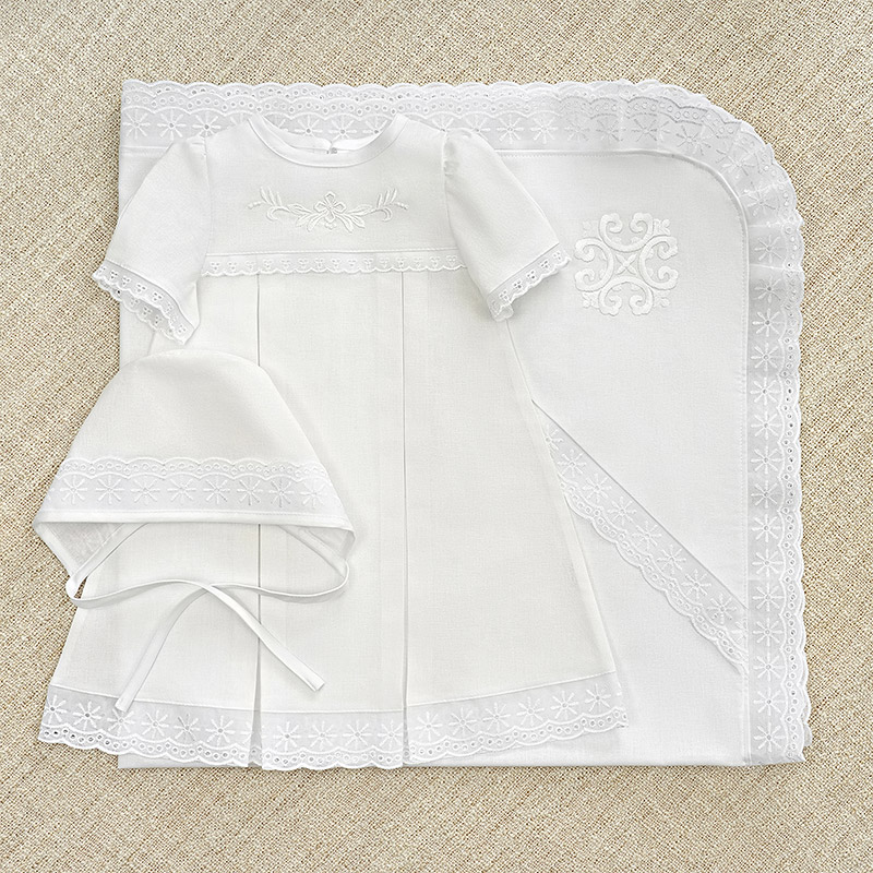 Крестильный комплект "Аленка" для девочки с пеленкой фото 1