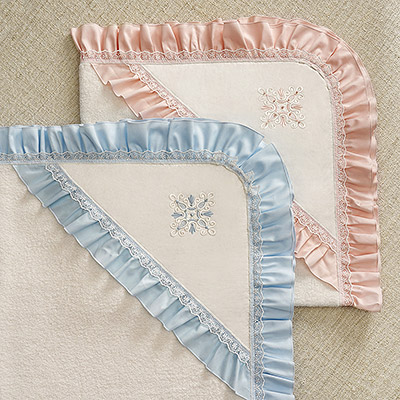 Фото товара "Махровая крестильная крыжма с оборкой "Жемчуг"" при наведении