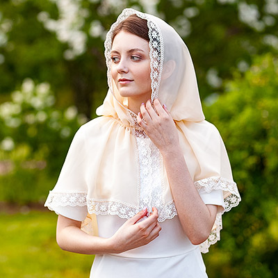 Платок с капюшоном для таинств "Милана" - фото из магазина ЛиноБамбино