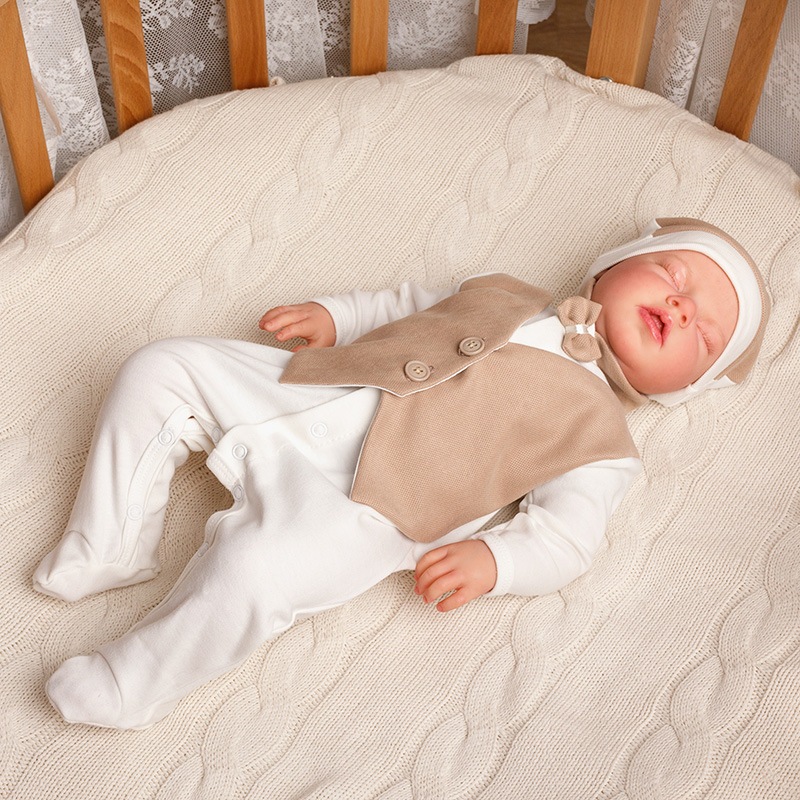 Фото товара "Костюм на выписку мальчика "Джентльмен" мокко" из магазина ЛиноБамбино