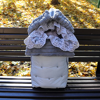 Фото товара "Зимний конверт на выписку "Пуф", серый" из магазина ЛиноБамбино