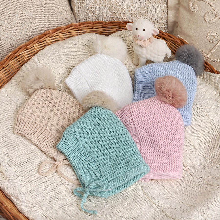 Вязаная шапочка-чепчик тиффани с помпоном фото 3