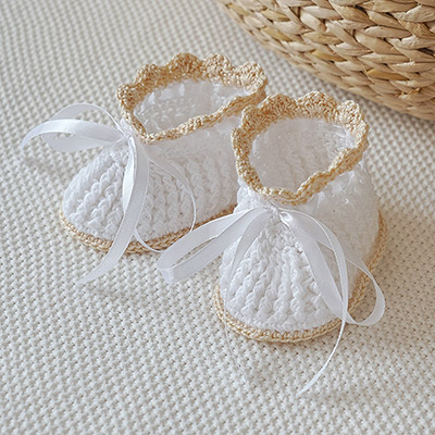 Детские пинетки с бежевым краем - миниатюра фотографии товара в каталоге ЛиноБамбино