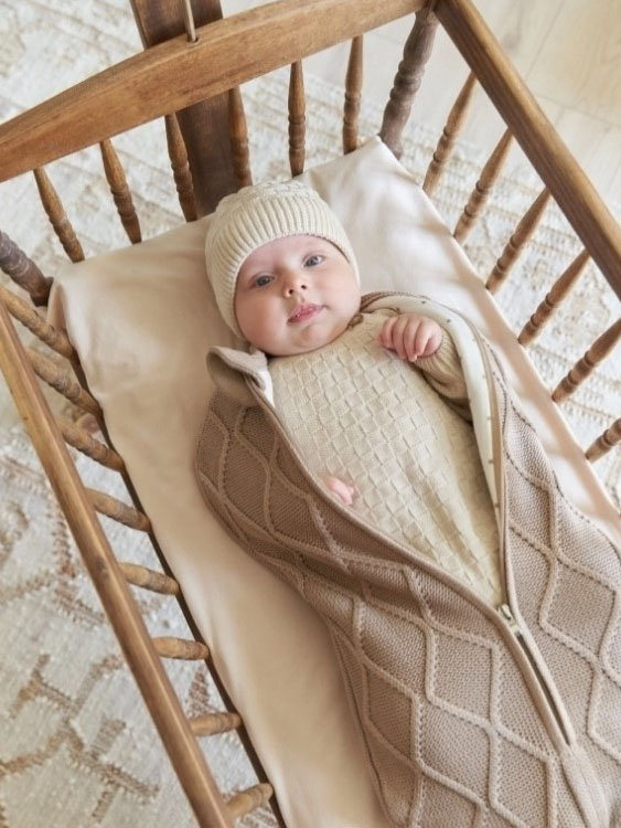 Вязаный пеленальный кокон Оливер капучино фото 2