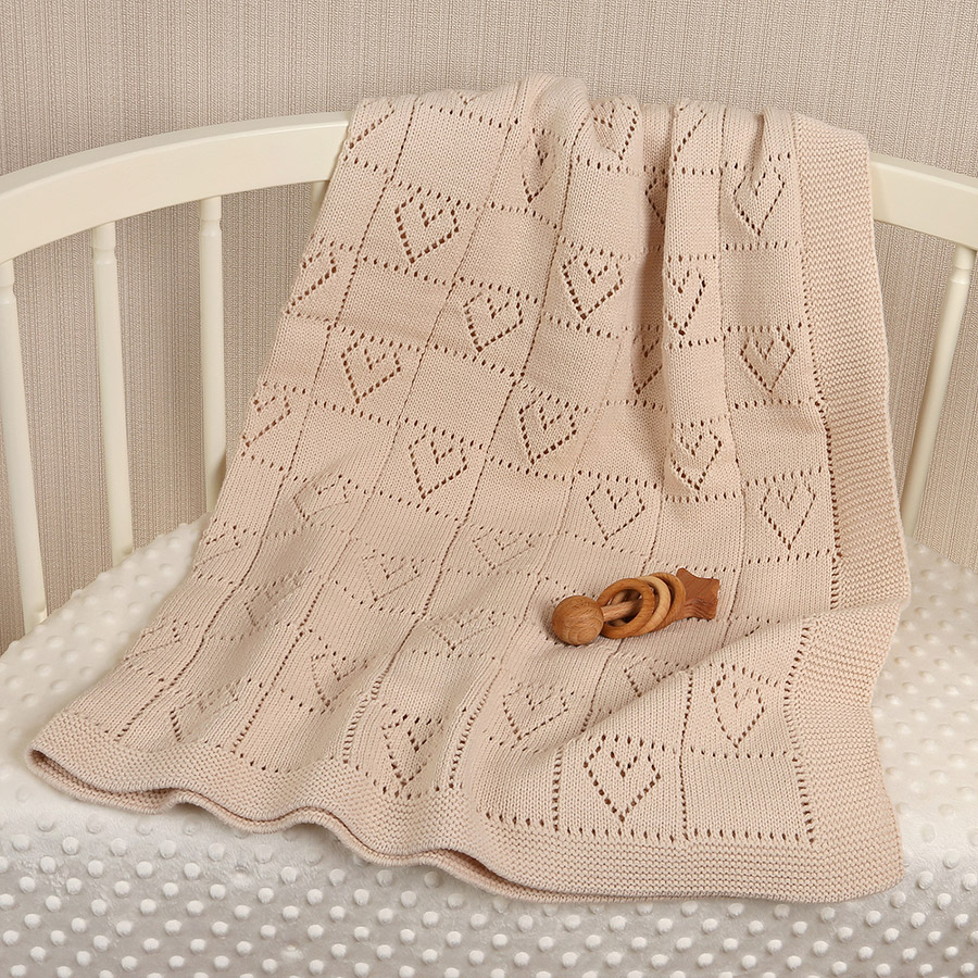 Детский плед "Сердечки" бежевый фото 3