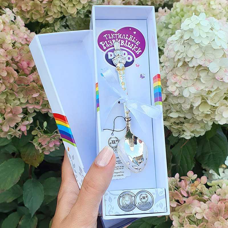 Серебряная тактильная ложка "Зайка" фото 4