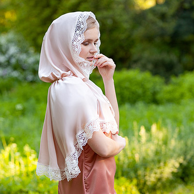 Фото товара "Платок с капюшоном для церкви "Леда"" из магазина ЛиноБамбино