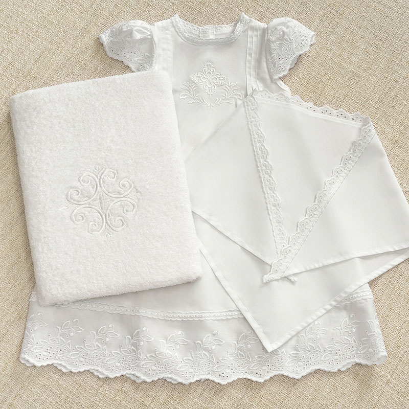 Крестильный набор для девочки "Елена" с полотенцем  фото 3