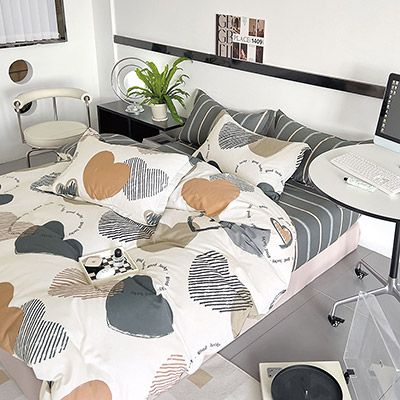 "Сердца на белом" 1,5 спальный комплект постельного белья - миниатюра фотографии товара в каталоге ЛиноБамбино