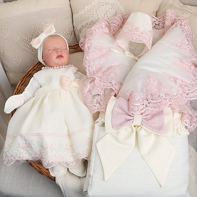 Фото товара "Комплект на выписку девочки "Люрекс" молочно-пудровый" из магазина ЛиноБамбино