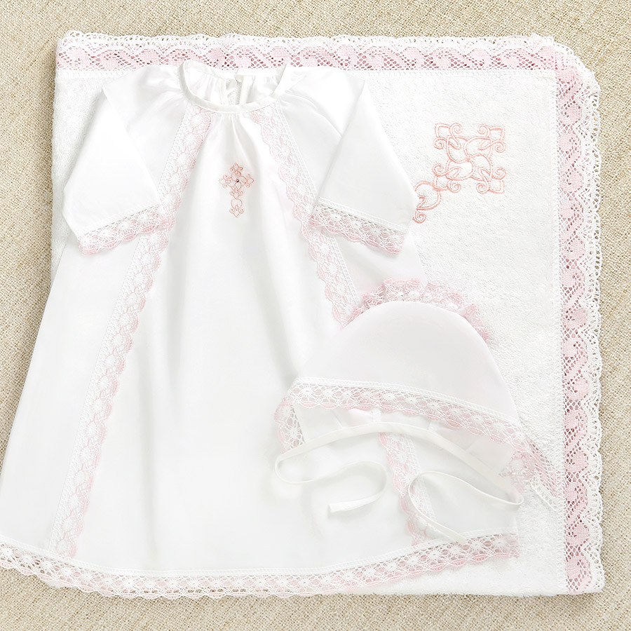 Фото товара "Крестильный набор для девочки "Вероника" с полотенцем" при наведении