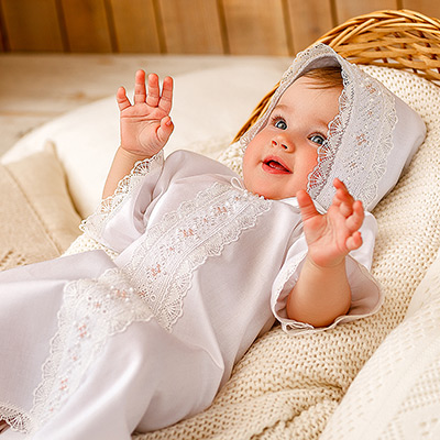 Фото товара "Крестильный комплект "Бусинка" для девочки с пеленкой" при наведении