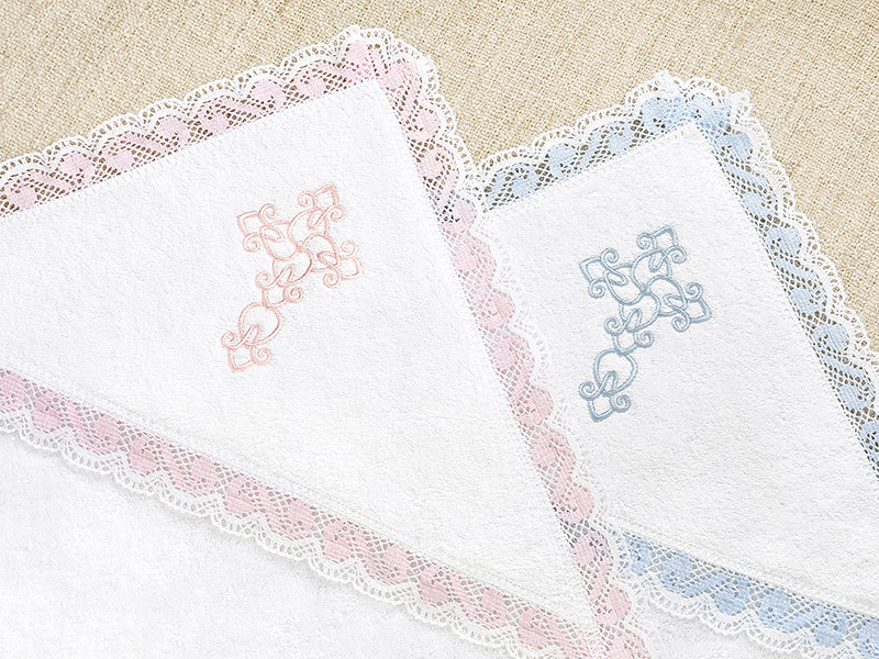 Махровое кружевное полотенце "Ажурный крестик" для крещения фото 6