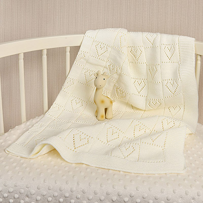 Детский плед "Сердечки" молочный - миниатюра фотографии товара в каталоге ЛиноБамбино