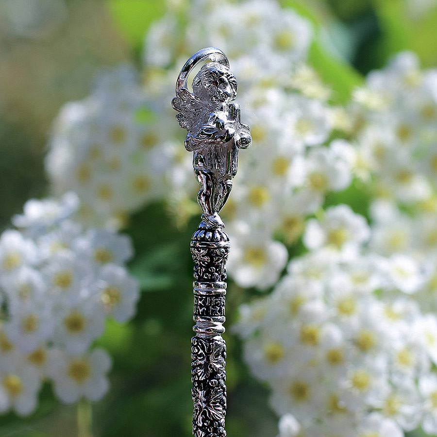 Серебряная ложка с ангелочком и лозой фото 3