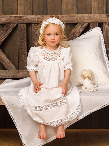 Крестильный комплект "Катерина" для девочки с пеленкой - миниатюра фотографии товара в каталоге ЛиноБамбино