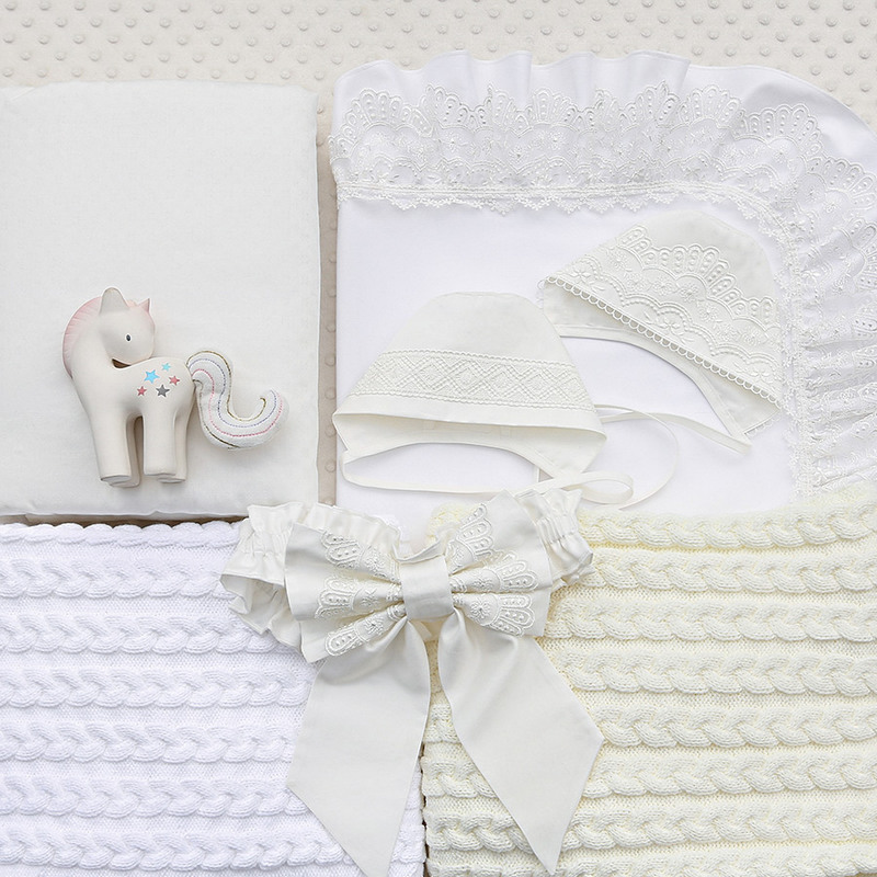 Комплект на выписку "Конфетти" молочный фото 3