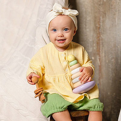 Фото товара "Костюмчик из муслина Дуэт салатово-желтый для девочки" при наведении