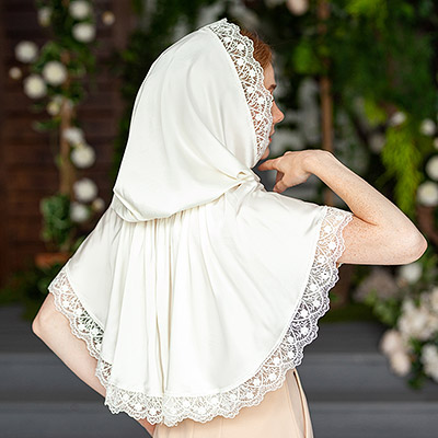 Фото товара "Церковный платок с капюшоном "Селена"" из магазина ЛиноБамбино