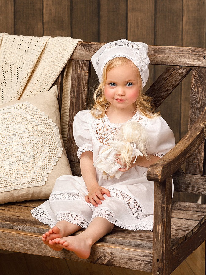 Крестильный комплект "Катерина" для девочки с пеленкой фото 3