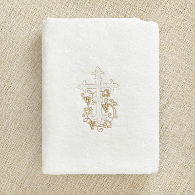 Фото товара "Махровое полотенце для крещения "Крестик с лозой"" при наведении