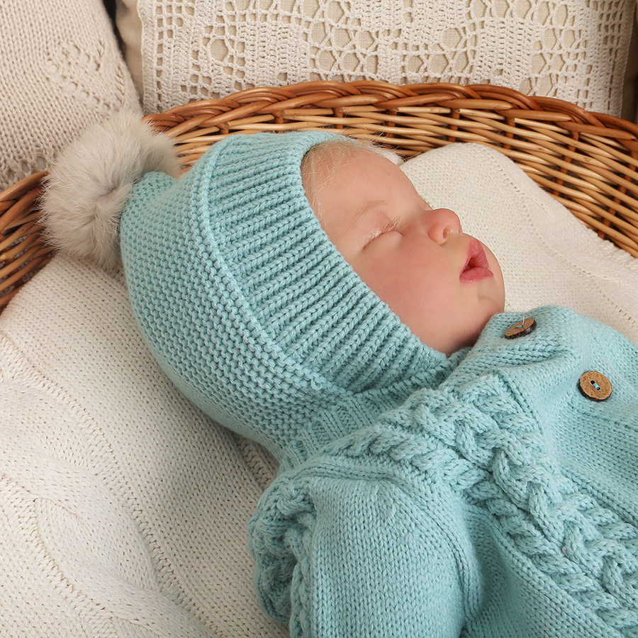 Вязаная шапочка-чепчик тиффани с помпоном фото 1