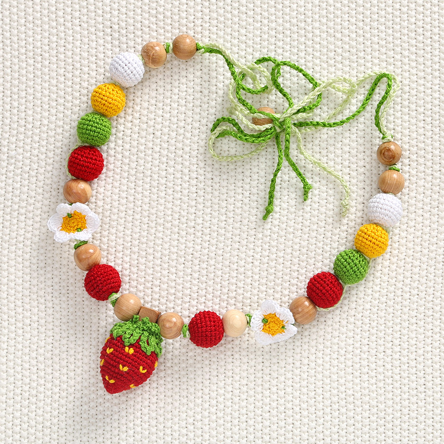 Слингобусы Клубничка, деревянно-вязаная игрушка фото 1