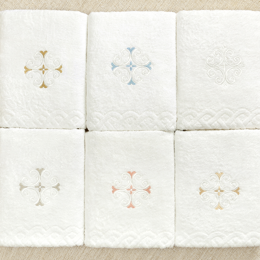 Классическое крестильное полотенце "Кудрявый крестик" фото 1