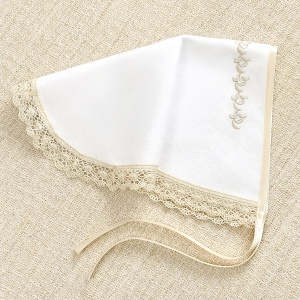 Крестильная косынка "Ульяна" - миниатюра фотографии товара в каталоге ЛиноБамбино