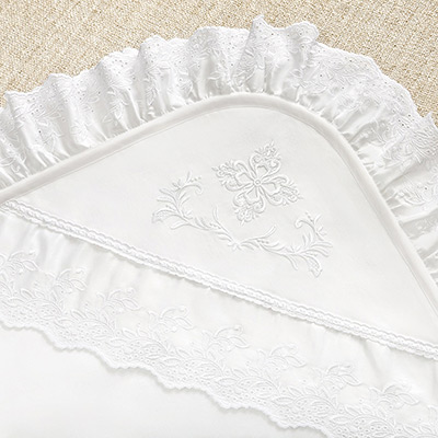 Пеленка для крещения "Винтаж" с оборкой из шитья - миниатюра фотографии товара в каталоге ЛиноБамбино