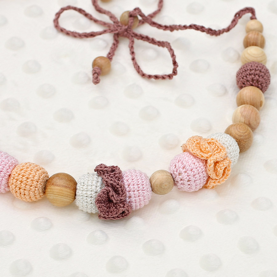 Слингобусы Карамель, деревянно-вязаная игрушка фото 2