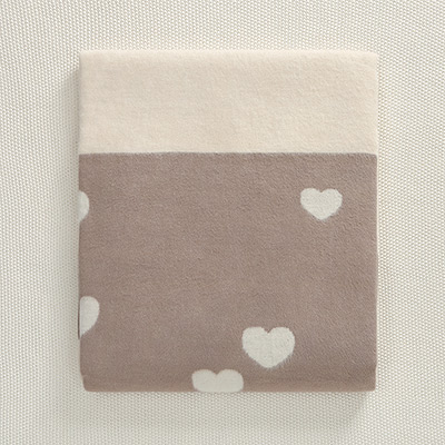 Малышовое легкое одеяло "Сердечки" - миниатюра фотографии товара в каталоге ЛиноБамбино