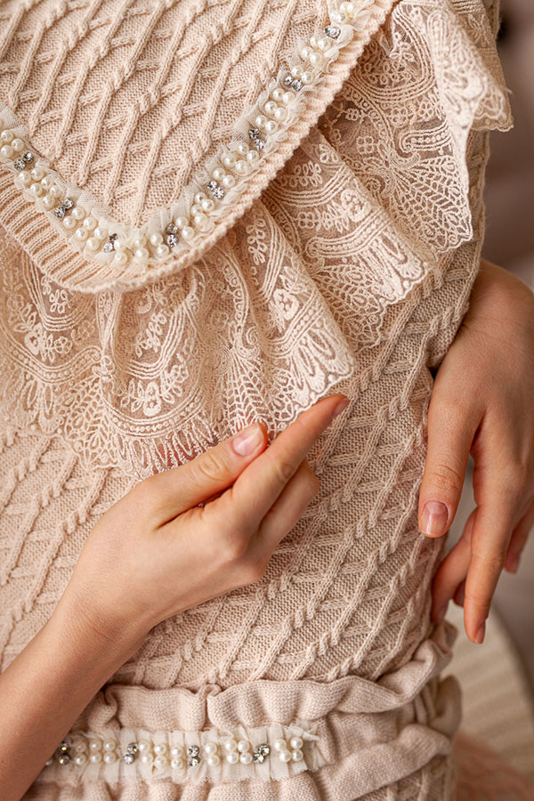 Вязаный комплект на выписку "Жемчуг" бежевый фото 10