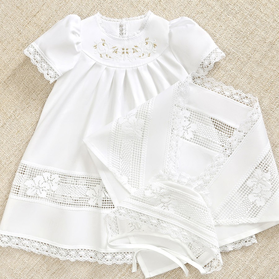 Крестильный комплект "Ксения" для девочки с пеленкой фото 10