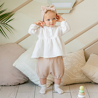 Костюмчик из муслина Дуэт бежево-молочный для девочки - миниатюра фотографии товара в каталоге ЛиноБамбино