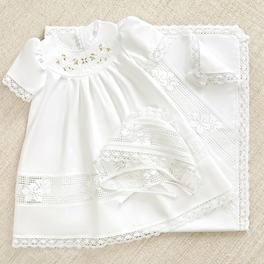 Крестильный комплект "Ксения" для девочки с пеленкой фото 7