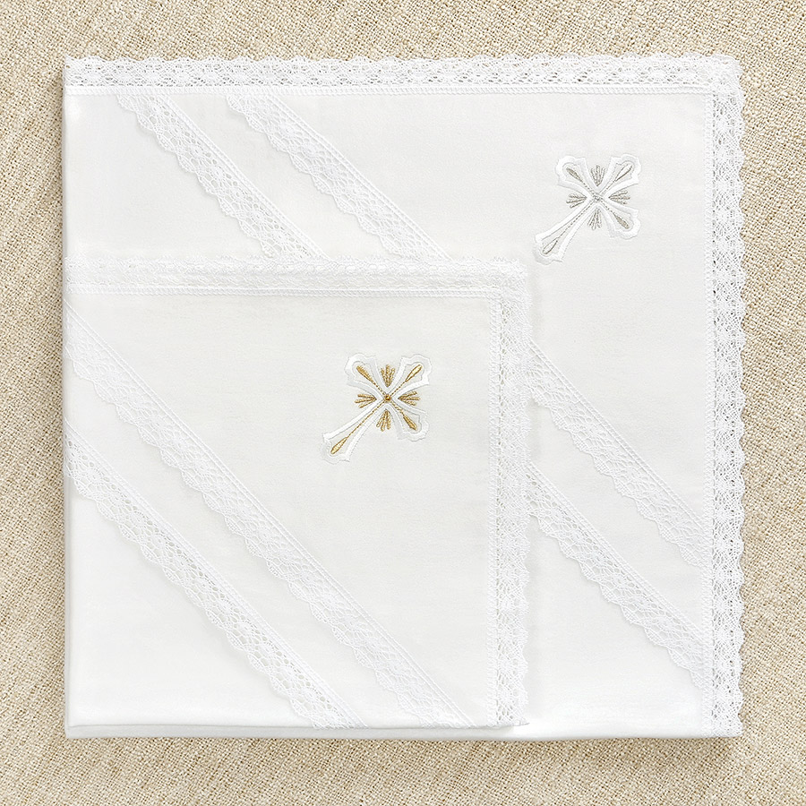 Кружевная пеленка для крещения "Лучезарный крест" фото 3