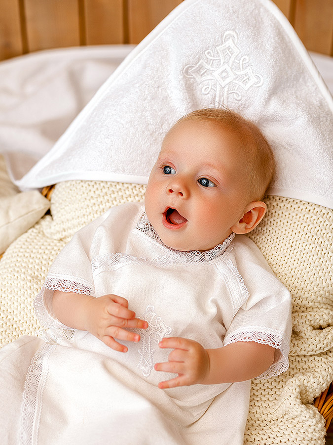 Крестильное полотенце с уголком "Крест с завитками" фото 1