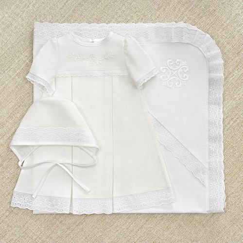 Крестильный комплект "Аленка" для девочки с пеленкой - миниатюра фотографии товара в каталоге ЛиноБамбино