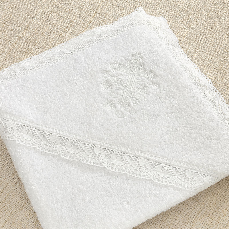 Полотенце с кружевом для крещения "Ручеек" фото 3