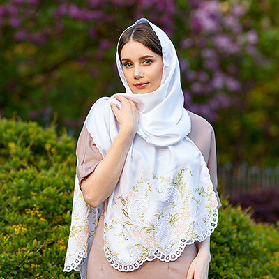 Вышитый палантин "Иоланта" - фото из магазина ЛиноБамбино