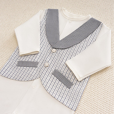 Фото товара "Костюмчик/комплект с уголком Денди серая пастель" из магазина ЛиноБамбино