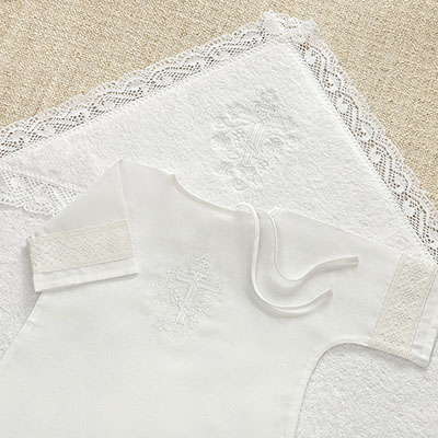 Крестильный набор для ребенка "Ручеек" с полотенцем - миниатюра фотографии товара в каталоге ЛиноБамбино