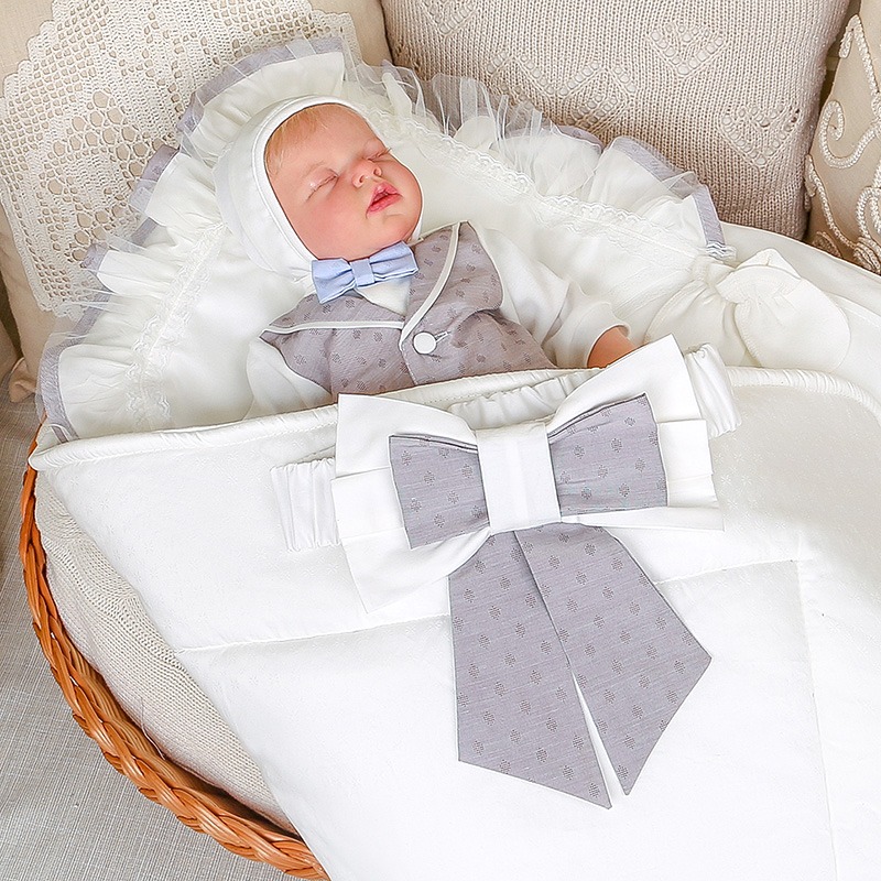 Фото товара "Комплект на выписку мальчика "Фаворит" Флеоле" из магазина ЛиноБамбино