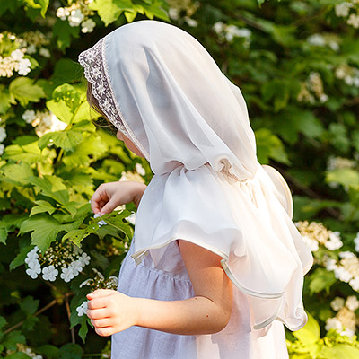 Фото товара "Платок-капюшон для девочки "Василиса"" из магазина ЛиноБамбино